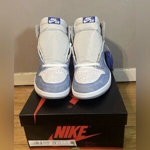 Jordan 1 Retro OG High Hyper Royal